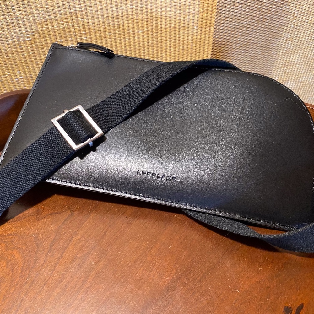 Everlane sling bag